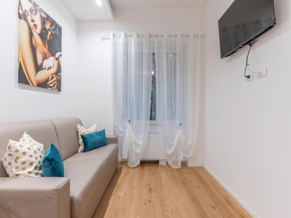 The Best Rent - Gorgeous One-Bedroom Apartment In Ticinese Milan Extérieur photo